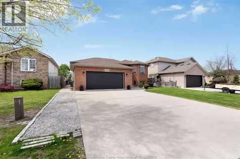4205 Barton Crescent Windsor ON N9G 2V5