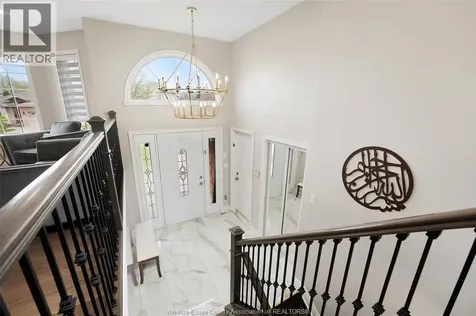 4205 Barton Crescent Windsor ON N9G 2V5