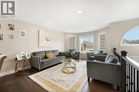 4205 Barton Crescent Windsor ON N9G 2V5