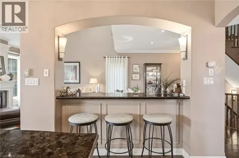 72 Mcgrath Court Dundas ON L9H 0A5