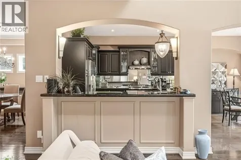 72 Mcgrath Court Dundas ON L9H 0A5