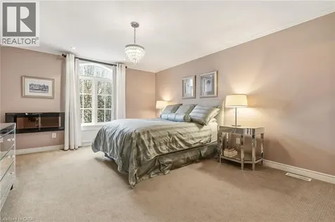 72 Mcgrath Court Dundas ON L9H 0A5