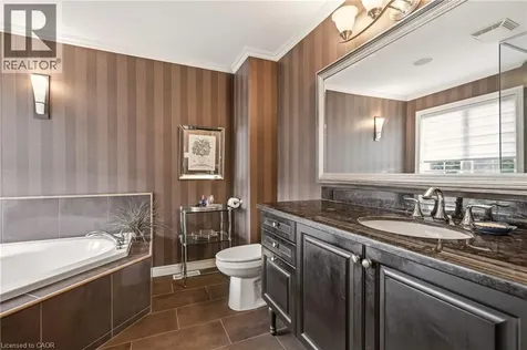 72 Mcgrath Court Dundas ON L9H 0A5