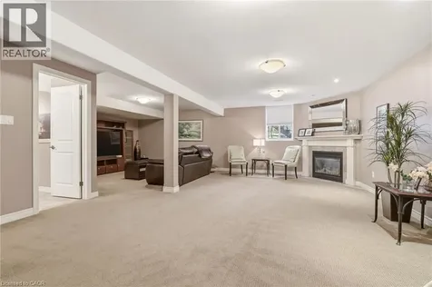 72 Mcgrath Court Dundas ON L9H 0A5