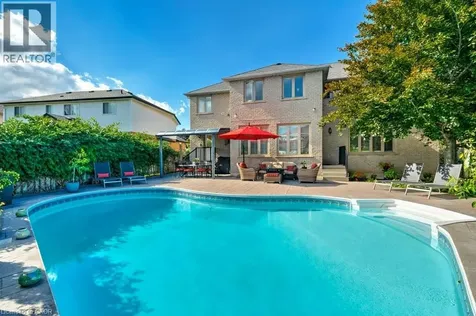 35 Lido Drive Stoney Creek ON L8E 5E8