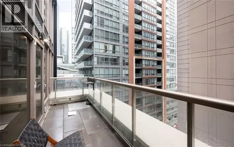 15 Mercer Street Toronto ON M5V 1H2