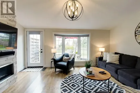 139 Lakeshore Road East Blue Mountains ON L9Y 0N1