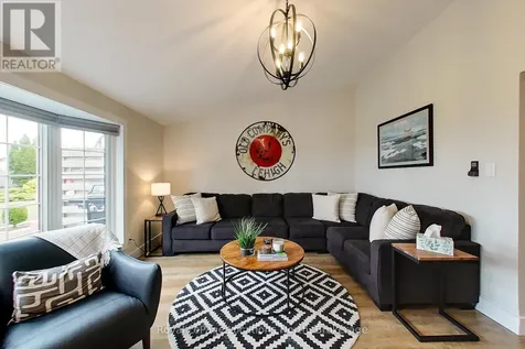 139 Lakeshore Road East Blue Mountains ON L9Y 0N1