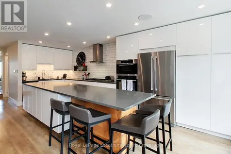 139 Lakeshore Road East Blue Mountains ON L9Y 0N1