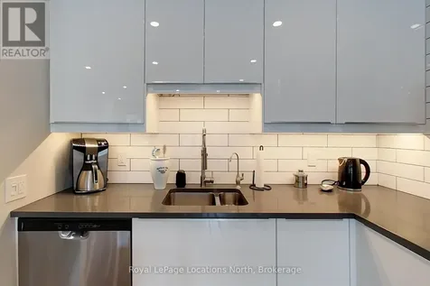 139 Lakeshore Road East Blue Mountains ON L9Y 0N1
