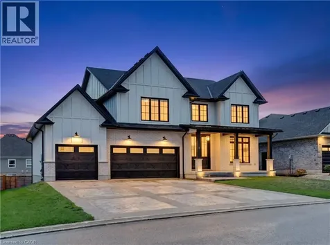 8 Edgeview Crescent Komoka ON N0L 1R0