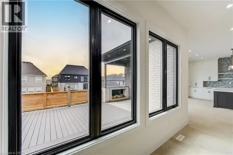8 Edgeview Crescent Komoka ON N0L 1R0
