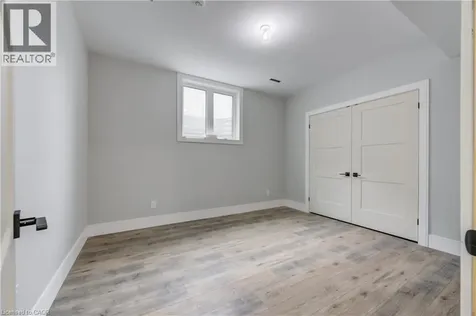 8 Edgeview Crescent Komoka ON N0L 1R0