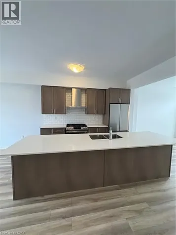 290 Equestrian Way Cambridge ON N3E 0E7