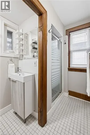 22 Dellroy Avenue Kitchener ON N2A 2S1