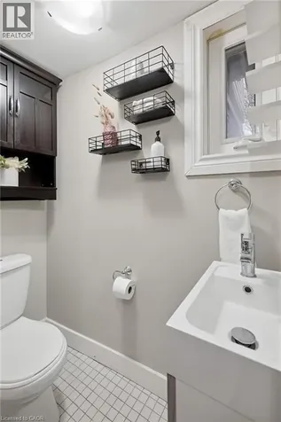 22 Dellroy Avenue Kitchener ON N2A 2S1
