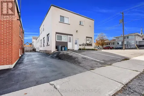 32 Matchedash Street North Orillia ON L3V 4T5