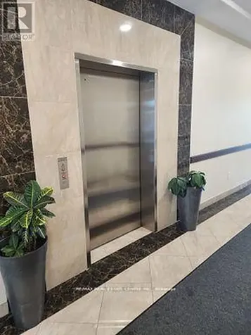 30 Topflight Drive Mississauga (gateway) ON L5S 0A8