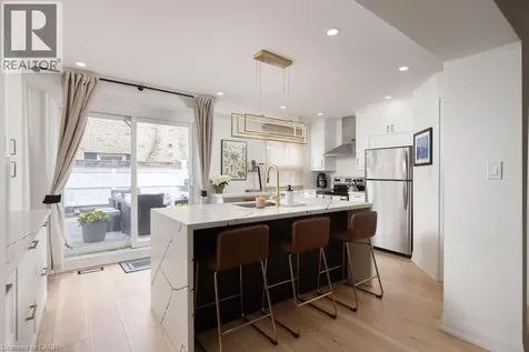 1422 Ghent Avenue Burlington ON L7S 1W8