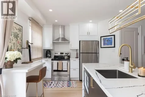 1422 Ghent Avenue Burlington ON L7S 1W8