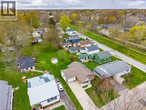 424 John Street Dunnville ON N1A 2R2