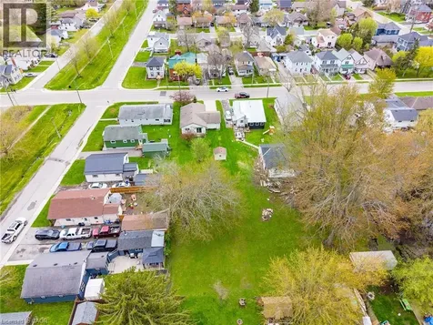 424 John Street Dunnville ON N1A 2R2