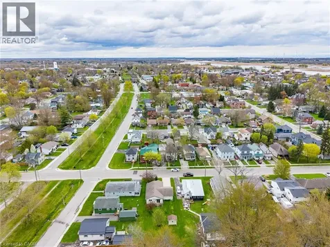 424 John Street Dunnville ON N1A 2R2