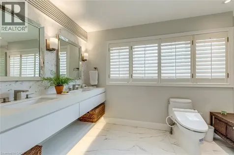 48 Forsythe Street Oakville ON L6K 3J7