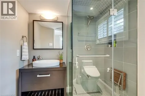 48 Forsythe Street Oakville ON L6K 3J7