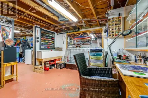 803 Leonard Avenue East Cornwall ON K6J 1L5