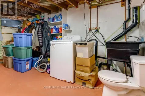 803 Leonard Avenue East Cornwall ON K6J 1L5