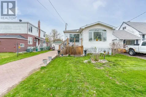 803 Leonard Avenue East Cornwall ON K6J 1L5