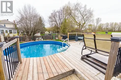 803 Leonard Avenue East Cornwall ON K6J 1L5