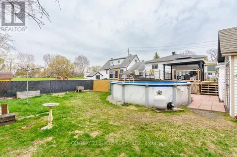 803 Leonard Avenue East Cornwall ON K6J 1L5