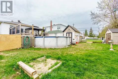 803 Leonard Avenue East Cornwall ON K6J 1L5