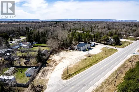 9405 Beachwood Road Highway Collingwood ON L9Y 3Z1
