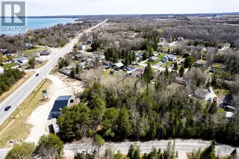 9405 Beachwood Road Highway Collingwood ON L9Y 3Z1