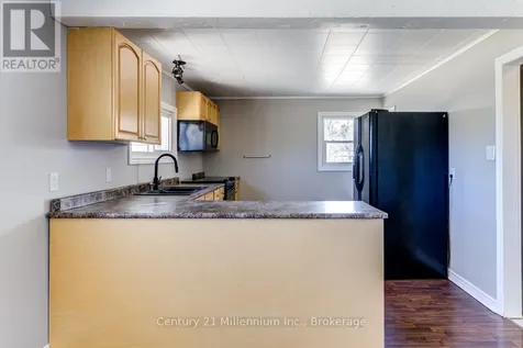 9405 Beachwood Road Highway Collingwood ON L9Y 3Z1
