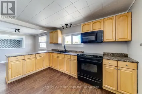 9405 Beachwood Road Highway Collingwood ON L9Y 3Z1