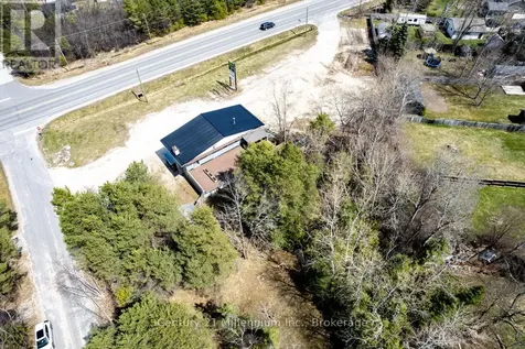 9405 Beachwood Road Highway Collingwood ON L9Y 3Z1