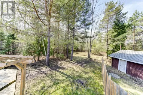 9405 Beachwood Road Highway Collingwood ON L9Y 3Z1