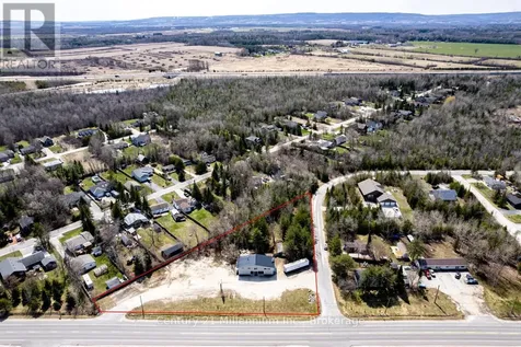 9405 Beachwood Road Highway Collingwood ON L9Y 3Z1