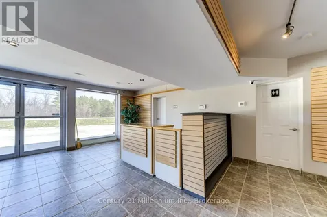 9405 Beachwood Road Highway Collingwood ON L9Y 3Z1