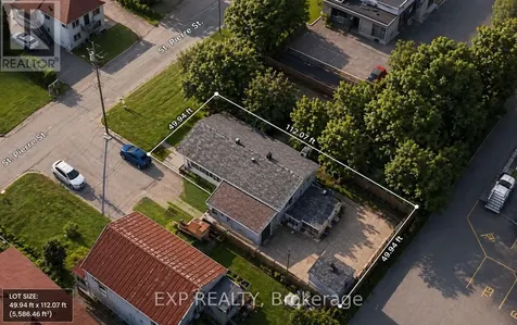 1158 Street Pierre Street Ottawa ON K1C 1L5