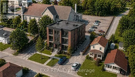 1158 Street Pierre Street Ottawa ON K1C 1L5