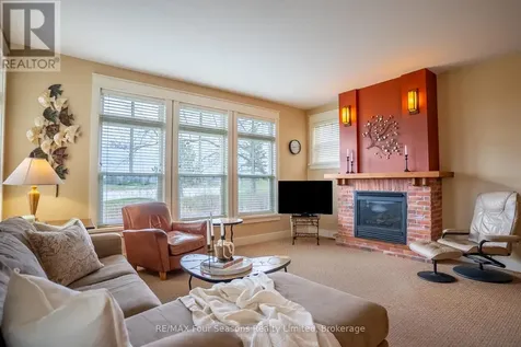 125 Fairway Court Blue Mountains ON L9Y 0P8