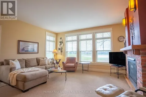125 Fairway Court Blue Mountains ON L9Y 0P8