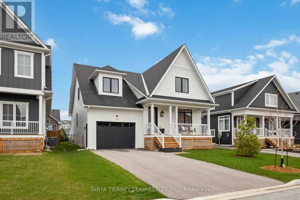 122 Courtland Street Blue Mountains ON L9Y 5L8
