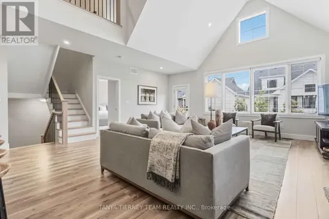 122 Courtland Street Blue Mountains ON L9Y 5L8