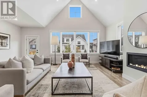 122 Courtland Street Blue Mountains ON L9Y 5L8